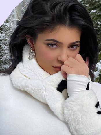 I'm cold girl, makeup tiktok trend (Kylie Jenner)